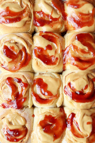 ▷ PB&J Sweet Roll with Strawberry Glaze | The Brand Decò