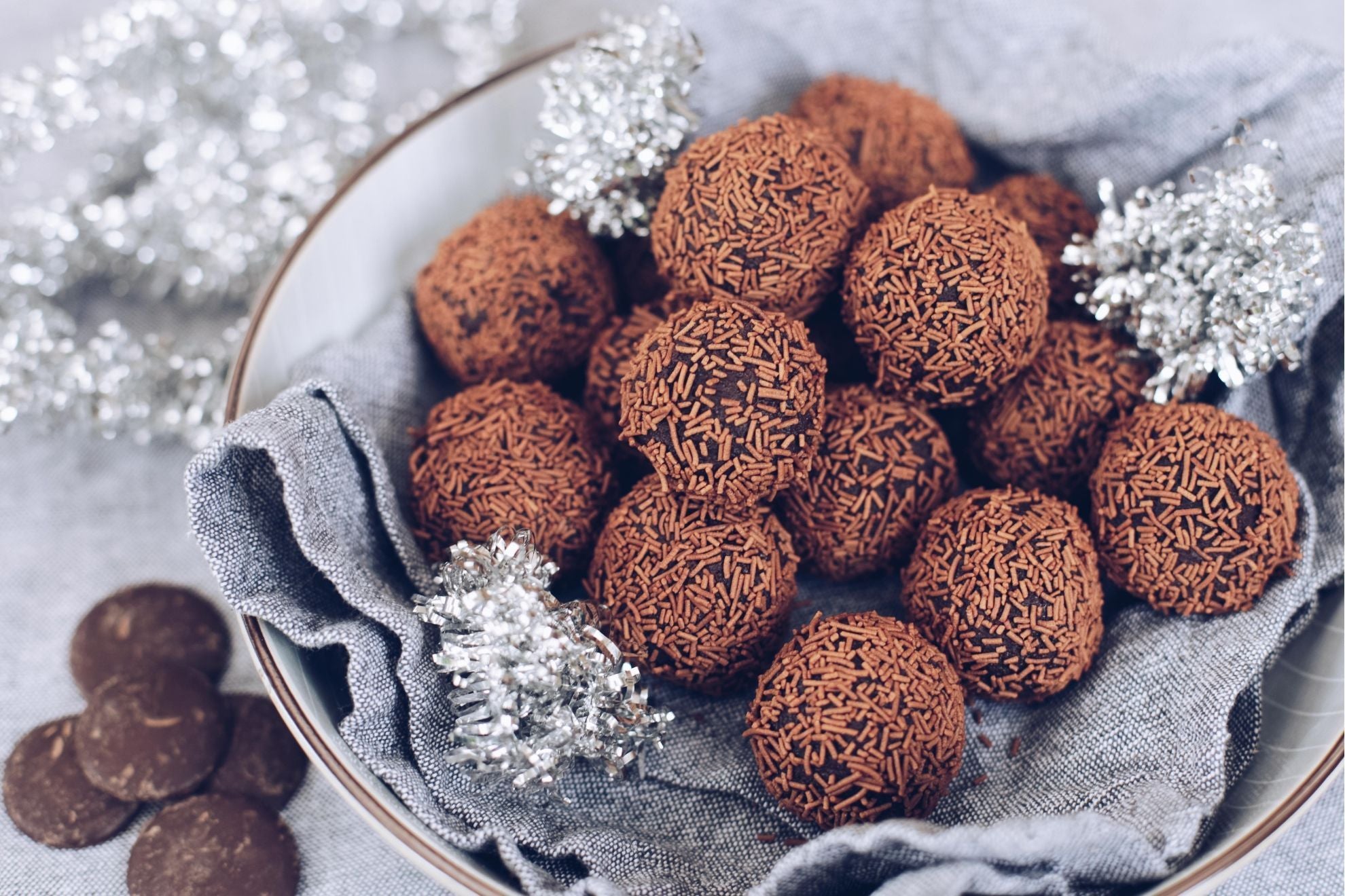 ▷ Easy Rum Balls for holiday | The Brand Decò