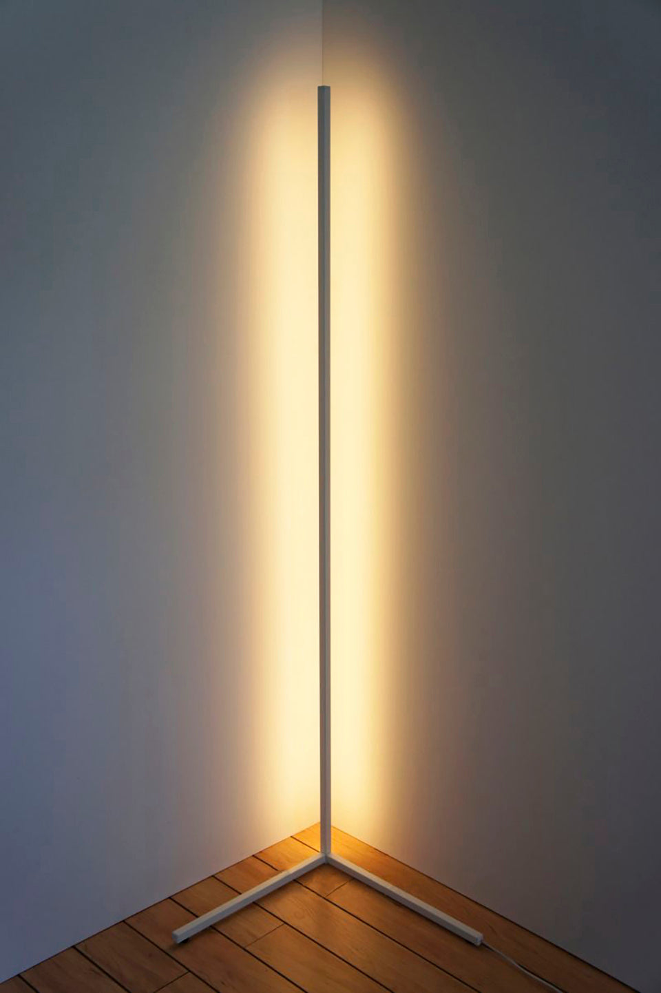 The Brand Decò Colorful Led Lamp | Minimalist LED Corner Floor Lamp | White Body | Warm Light | The Brand Decò